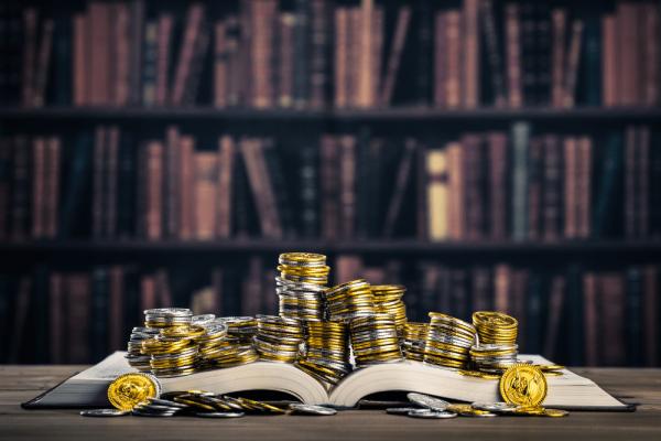 7 knygos apie investavimą, pinigus, finansinį raštingumą ir sėkmę: įkvėps imtis pokyčių