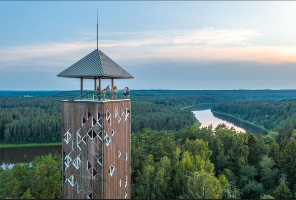 Lankantiems gražiausias Lietuvos vietas – užburiančius vaizdus atveriantys apžvalgos bokštai, arba lietuviškieji eifeliai